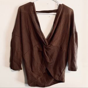 Levelup knot front waffle top